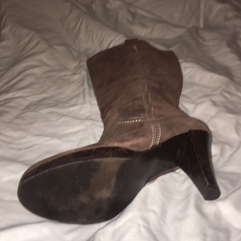 Boots - Picture 2 of 3